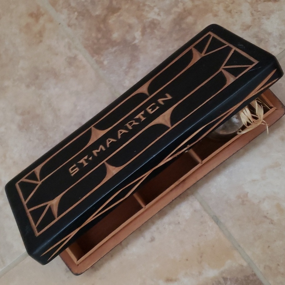 Vintage Carved Wooden Trinket Box from St. Marteen - Picture 7 of 16